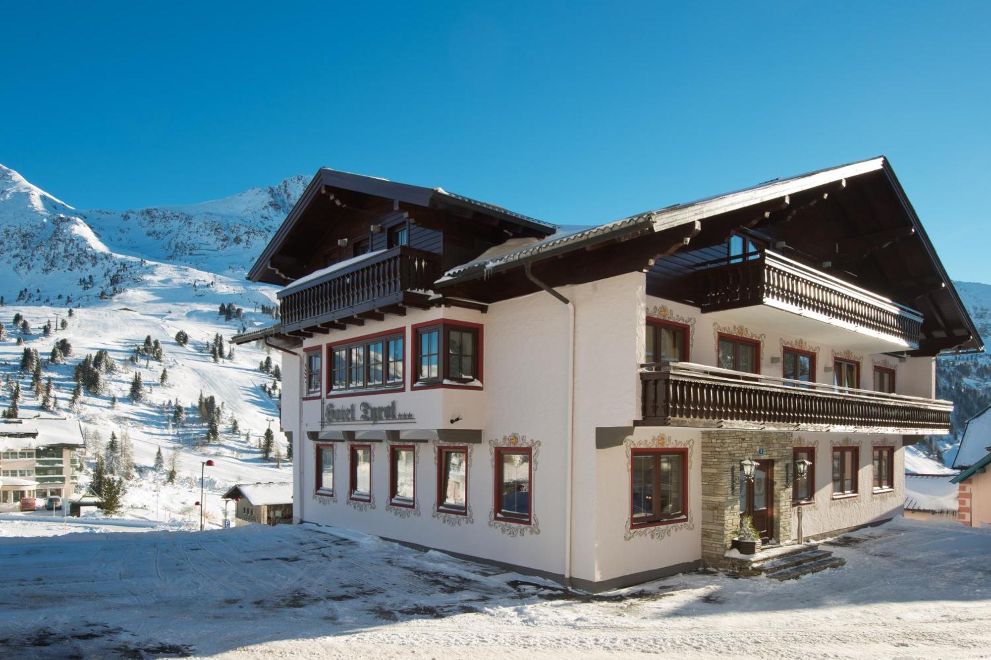 Hotel Garni Haus Tyrol Obertauern Exterior photo